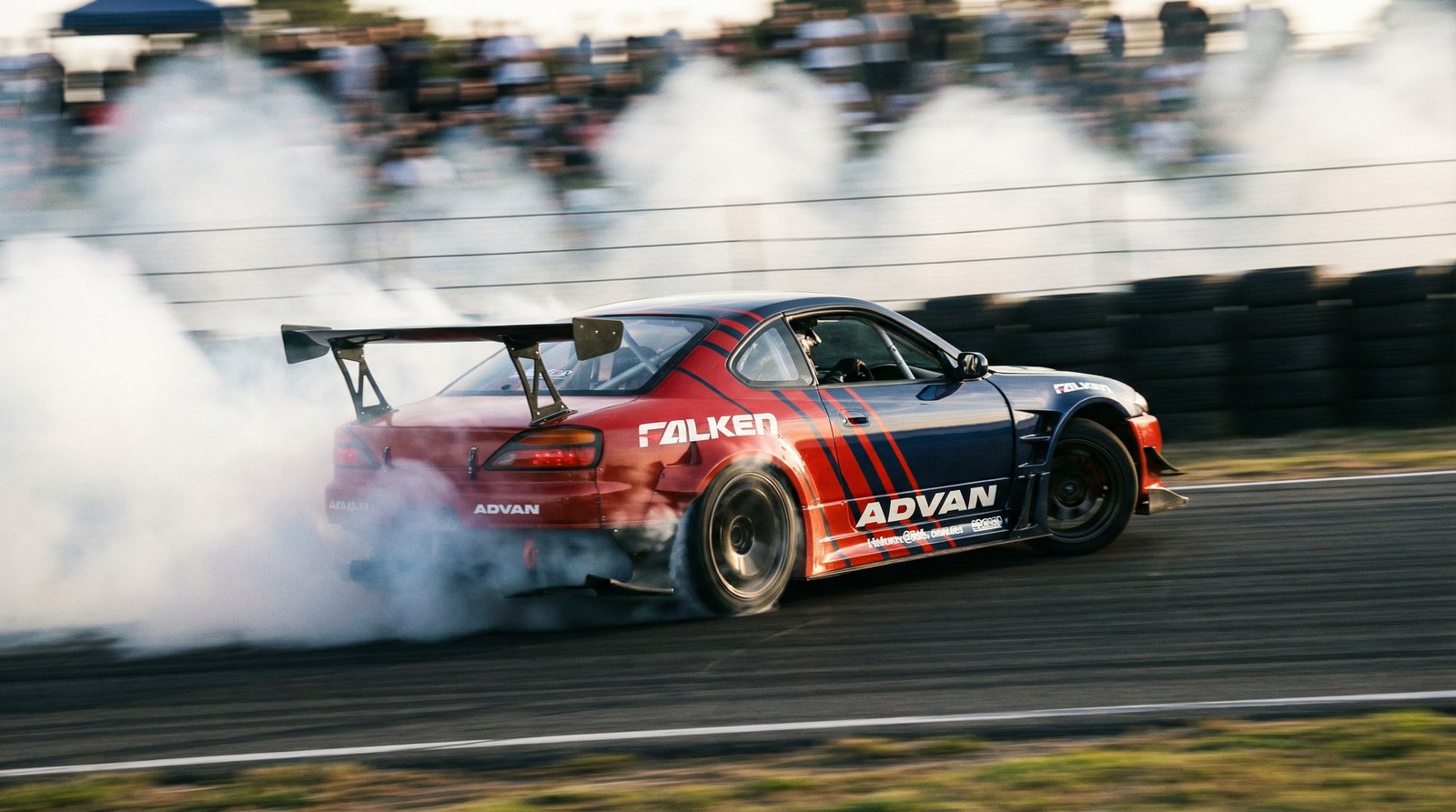 黄色仓库漂移赛事视频